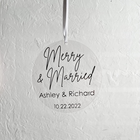 Personalised Acrylic Christmas ornament - Picture 4 of 9